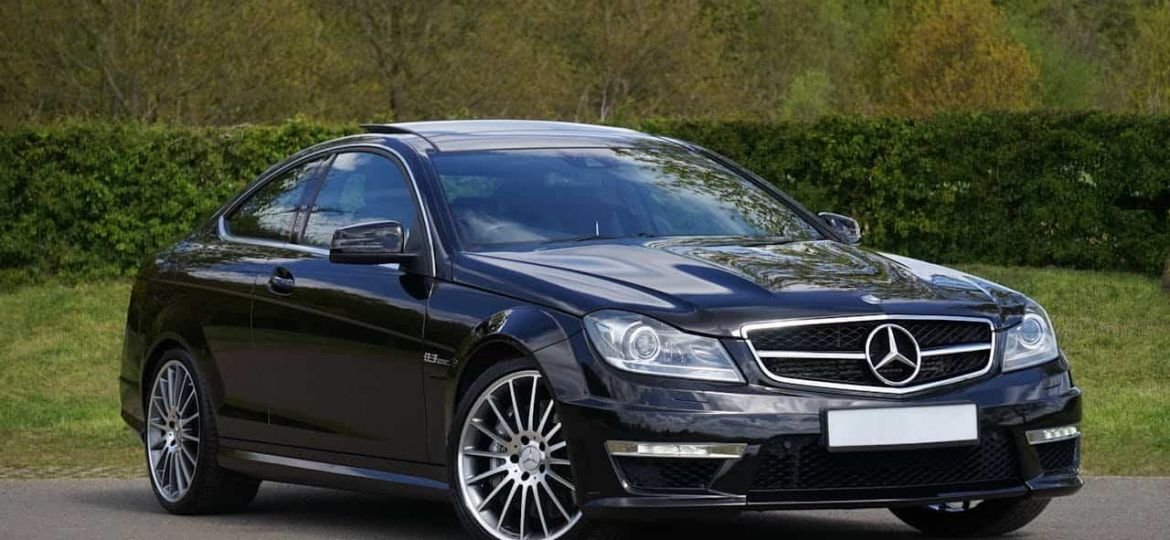 Is a Manchester Airport Taxi Worth the Extra Cost?